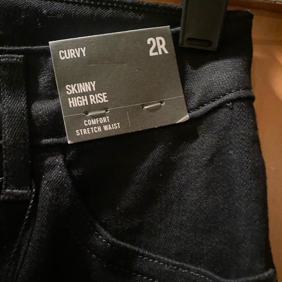 Express Black Curvy Skinny High Rise Comfort Stretch Waist Jeans NWT - Picture 3 of 5